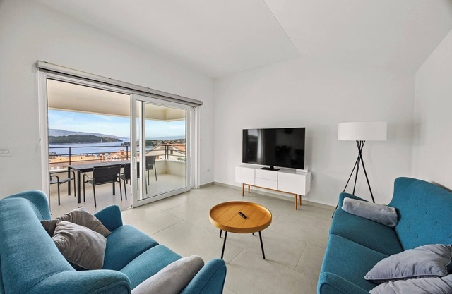 Enchanting Summer Apartment with Sea View