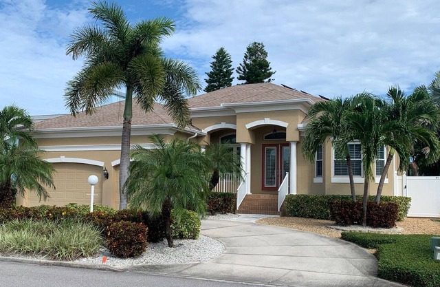 Enjoy a Coastal Island Getaway to the Beaches of Tampa Bay!