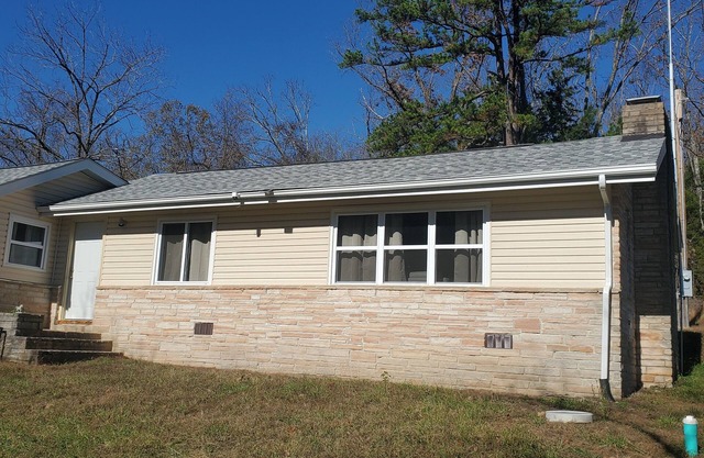 Enjoy Dry Creek: a 3-bedroom house offering escape from civilization