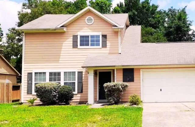 Enjoy Vacation in a Quiet Area w/Huge Backyard!