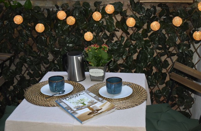Enjoy Valencia. Studio located between Ruzafa and City of Arts and Sciences.