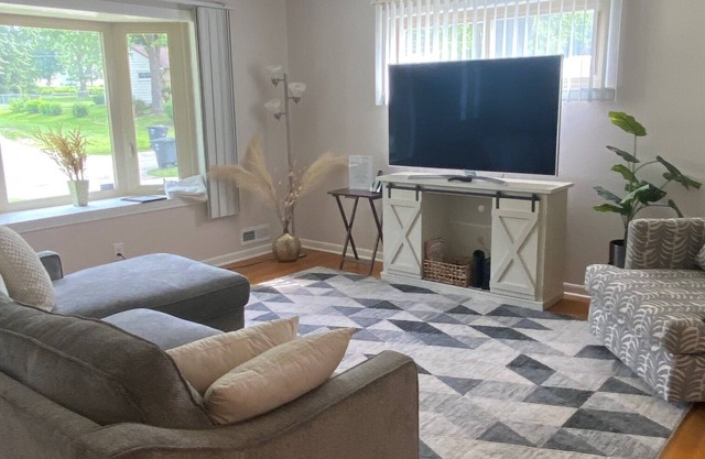 Enjoyable 4-bedroom house in Greenfield, WI