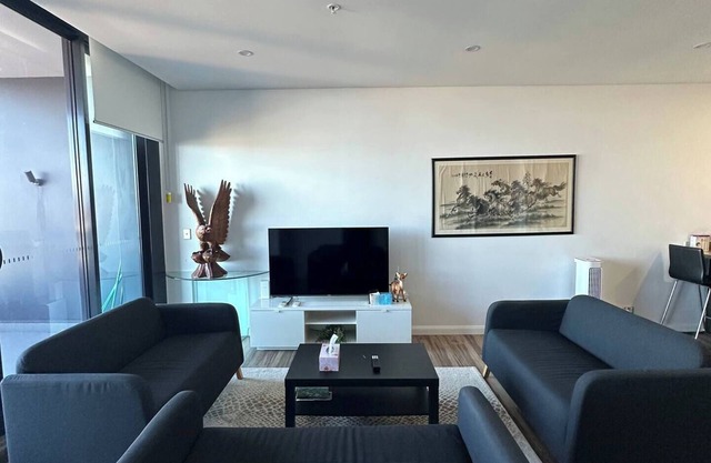 Entire 2BR Cozy Apartment near Airport and CBD