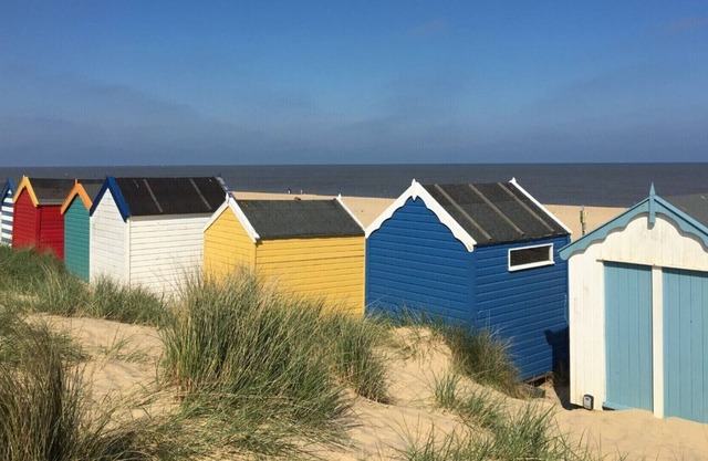 Entire 3-bed House - Child & Pet Friendly