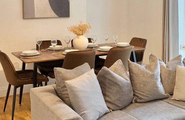 Entire 3 bedroom, ground floor, garden modern home