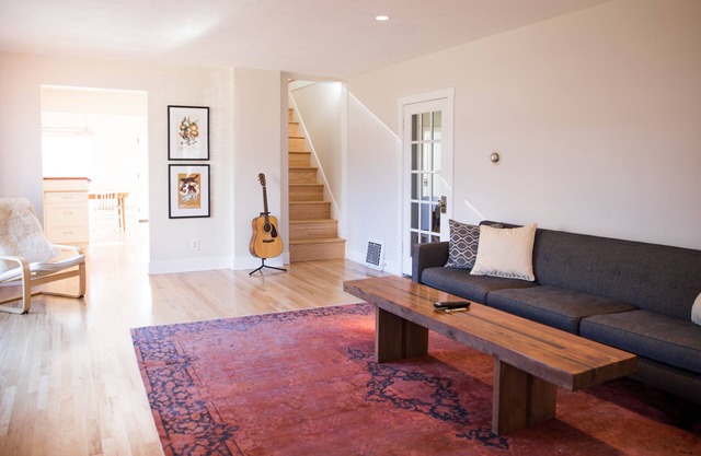 Entire House, Close to downtown & University, Fast WiFi, Free Parking