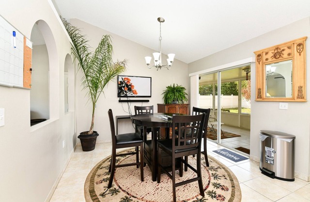 Entire Luxury home 3 bed 2 bath Near Disney!