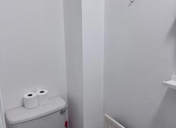 Entire place close to Airport & City