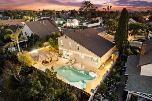 Entire Private Pool, King Bed, 2 Living Room, Gate Yard in Rancho, Available Now