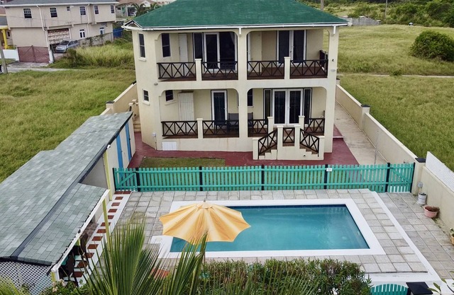 Entire Villa with Pool, Ocean View & A/C - 5min to beach and Culpepper Spring