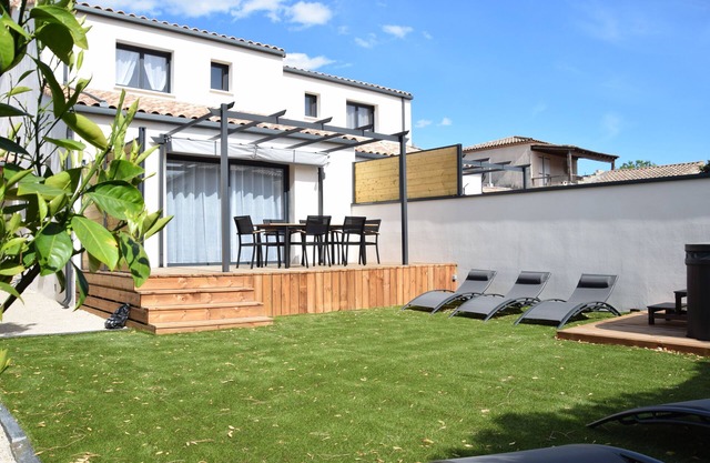 Entre MER ET Riviere LA Villa Oranger Vous Accueille Avec SON Jacuzzi, 6 Places