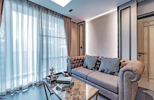 Erawan Luxury 2B2B Condo (2卧室豪华公寓古城中心)