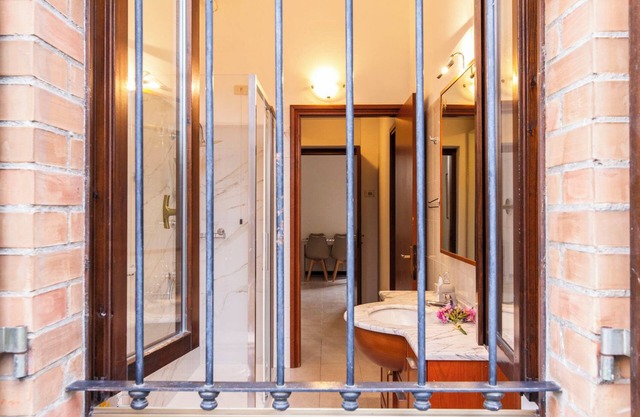 Erba 6 - One Bedroom Apartment, Sleeps 4