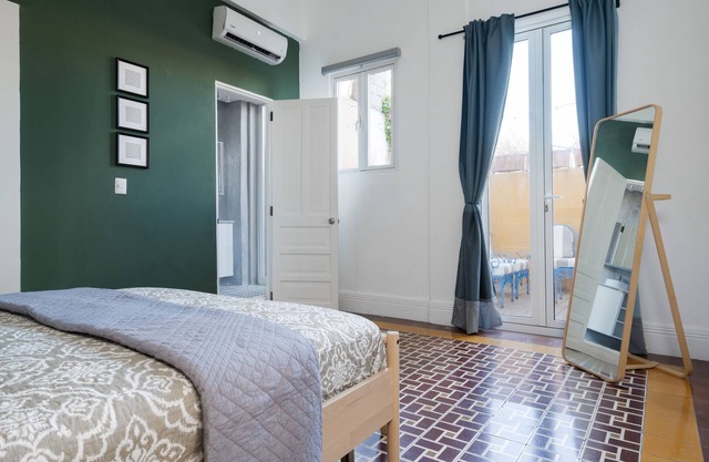 Escape to a tropical apartment in center of La Zona Colonial walk to restaurants