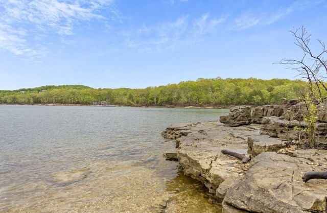 Escape to Serenity on Table Rock Lake!
