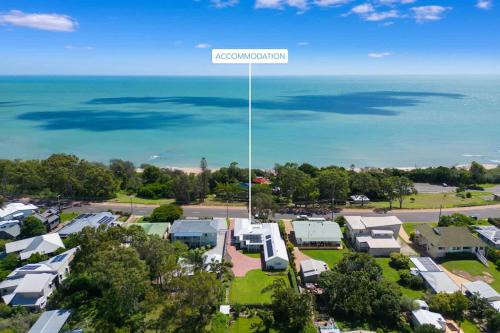 Esplanade Ease - Absolute Beachfront in Hervey Bay