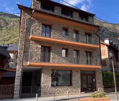 Espot Cowork & Apartments - L'Amfitriona