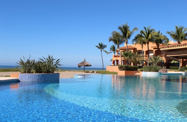 ESTRELLA DEL MAR OCEAN FRONT CONDO- PRIVATE RESORT