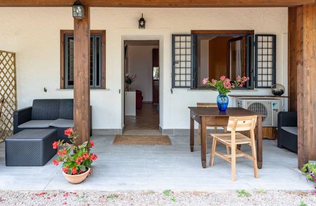 Eteras Verrusio Art - One Bedroom Apartment, Sleeps 2