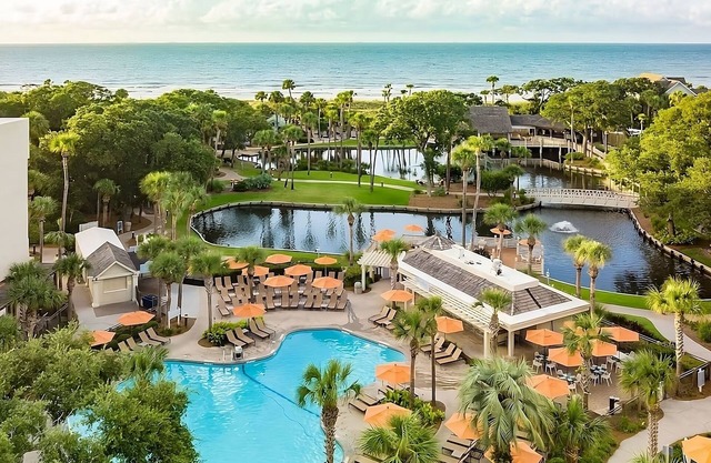 Everything You Need For The Perfect Vacation! Beachfront, with Outdoor Pool!