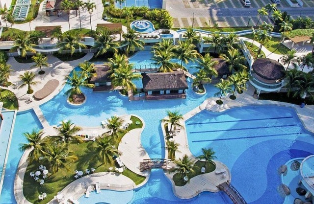 Excellent apartment in a Resort style condominium in Barra!