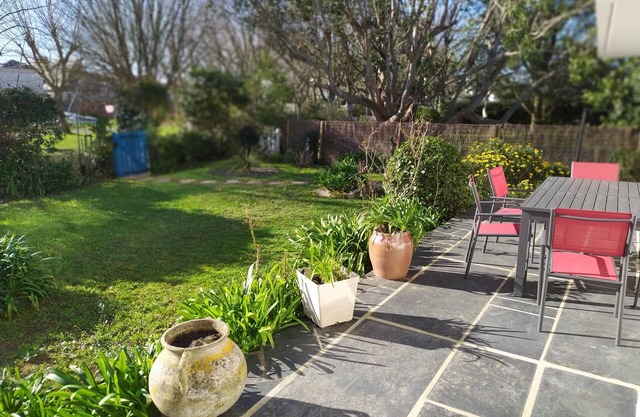 Excellent rental 80m from Langoz beach and the nautical center.