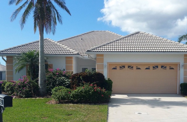Exceptional Pool & Waterfront Home in Lely Resort - Excellent Reviews!