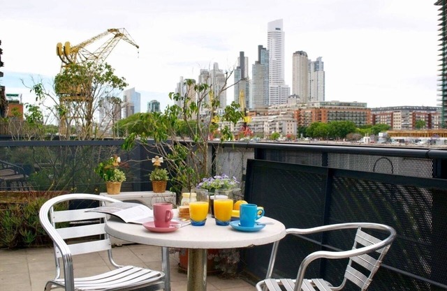 Exclusive apartment of 120 m2 overlooking the river and free parking
