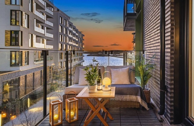 Exclusive apartment, sea view to Oslo fjord, located on water in Oslo center