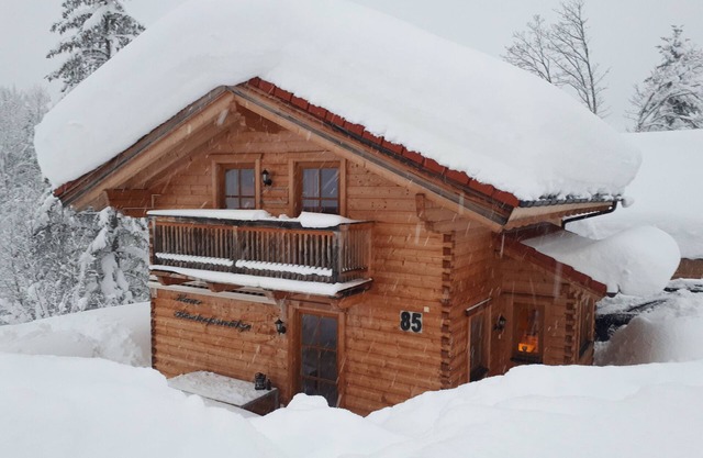Exclusive, new, very spacious house, in a prime location on the slopes! Book NOW