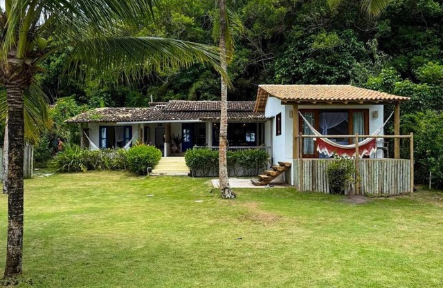 Exclusivity in front of Espelho Beach