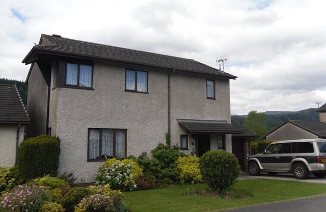 Executive House,WiFi,Superb Views,Pets O.K.Walk into Llanrwst.Sleeps 7+Baby/cot