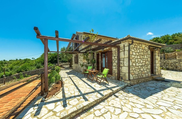 Executive Suite - 2 Bedroom Maisonette - Sea View