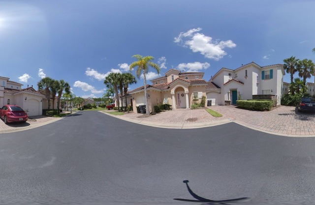 Executive Updated Tuscan Villa 2 Master King Suites- 5 bd 3.5 bath near Disney