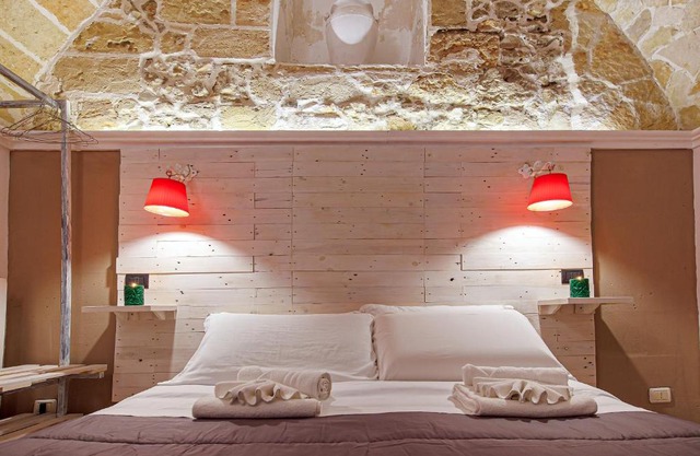 Exedra Holiday House