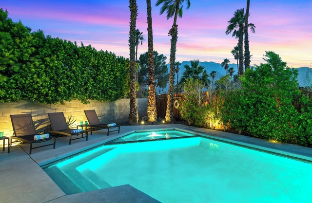 Experience iconic Palm Springs living in this 4BR retreat with a pool, spa, fire pit, and mountain views. Perfect for family and friends, enjoy indoor-outdoor living just minutes from downtown dining, shops, and attractions.