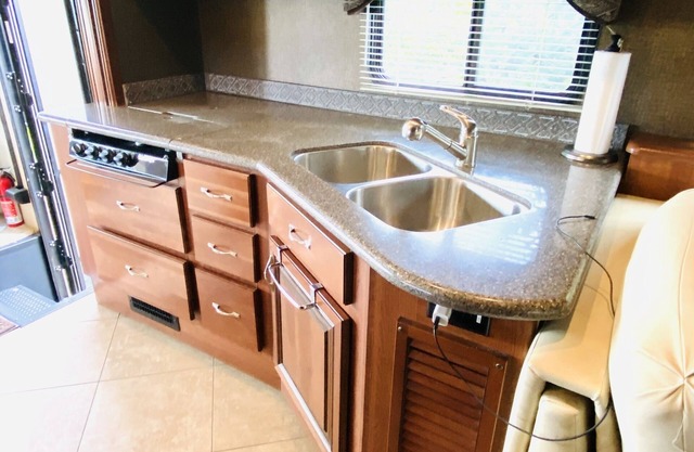 Experience THE RV Life