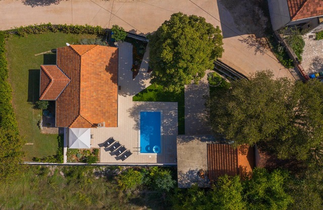 Experience VILLAGE LIFE - Jokini dvori with pool, fully fenced