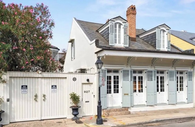 Exquisite French Quarter Creole Cottage 2+2.5 Pvt Courtyard w/Gated Parking
