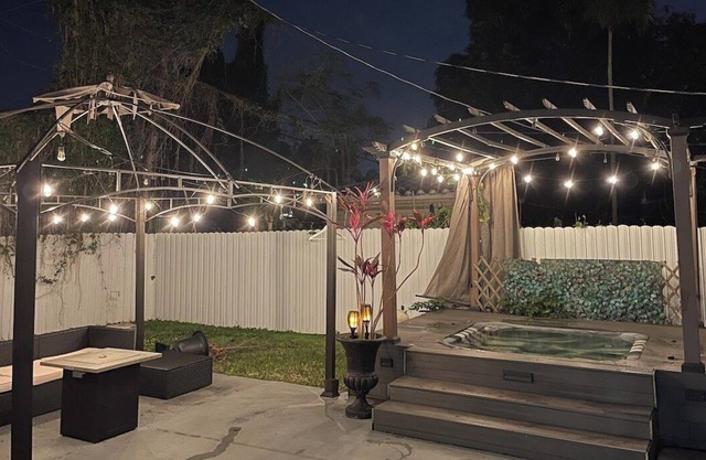 Exquisite Luxury 3 Bedroom Home