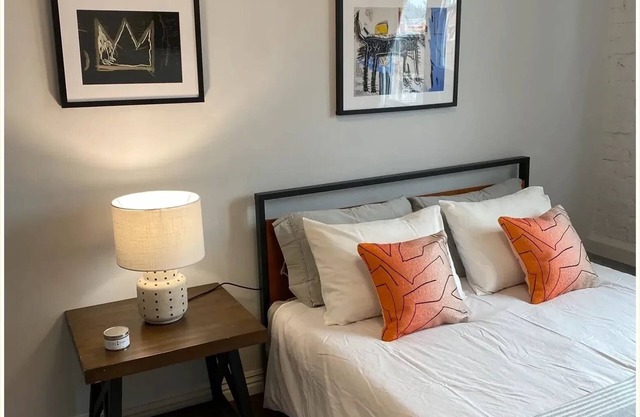 Exquisite Studio Perfect for 2! Near DTLA!