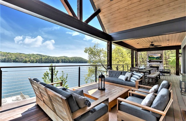 Exquisite Turtlehead Retreat
