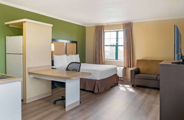 Extended Stay America Suites Detroit Madison Heights
