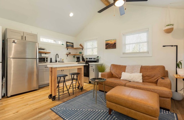 Extremely Clean | Cozy | Pet-Friendly Cottage