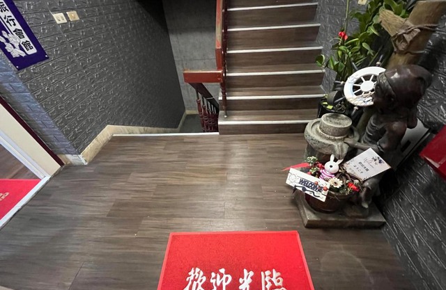 EZ Stay 西門邑居