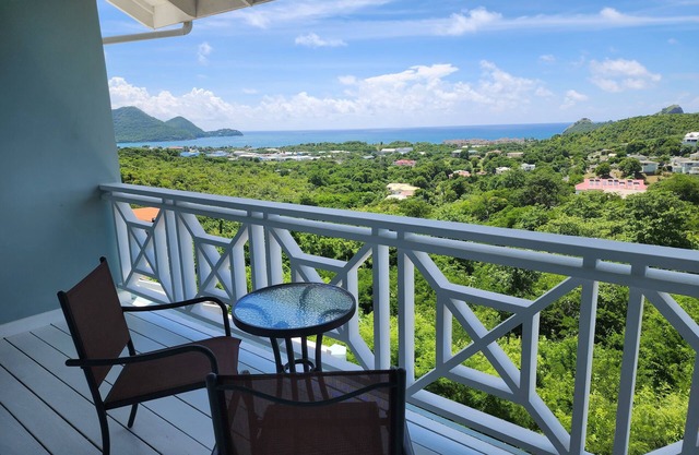Fab Lux 2 - 2 bedrooms Apartment in Gros Islet with excellent Island sea view.