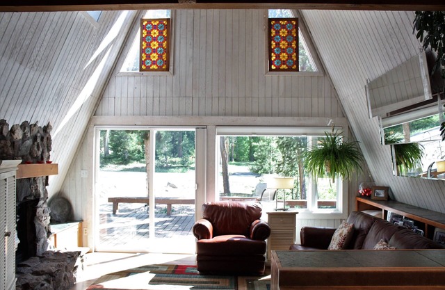 Fabulous Chalet 1/2 mile from Main Street, Great Location