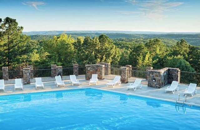 Fairfield Bay Apt: 2BR/2BA, Sleeps 4