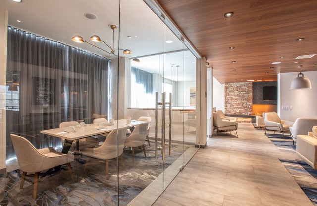 Fairfield by Marriott Inn & Suites Newport Cincinnati