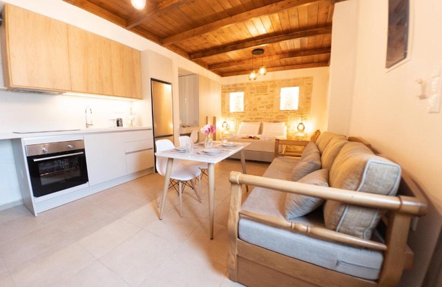 Faistos Cottage